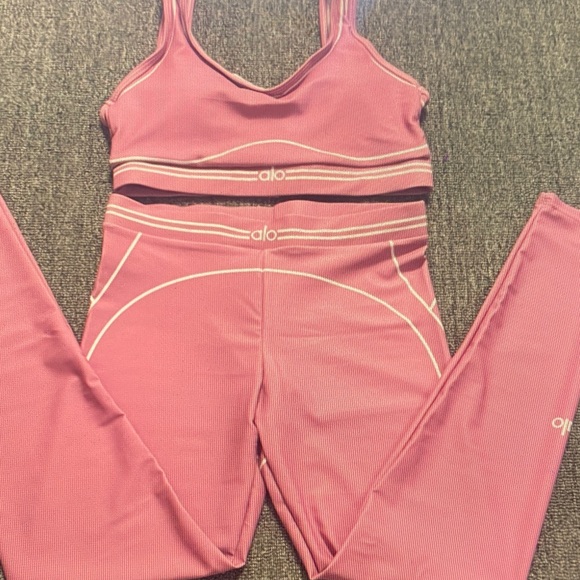 Alo Pink Ribbed Activewear Set - Picture 5 of 5
